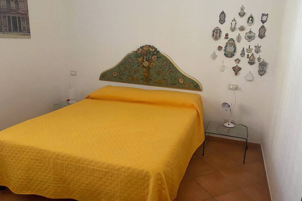 Delightful apartment in the center but 15 minutes from the sea in Favignana City, Favignana