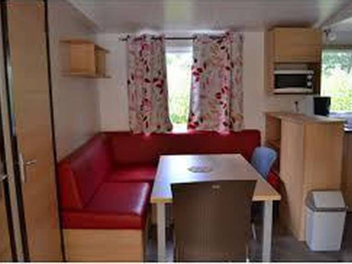 Mobil home pour 8 personnes, avec terrasse et piscine à Puy-l'Évêque - 2