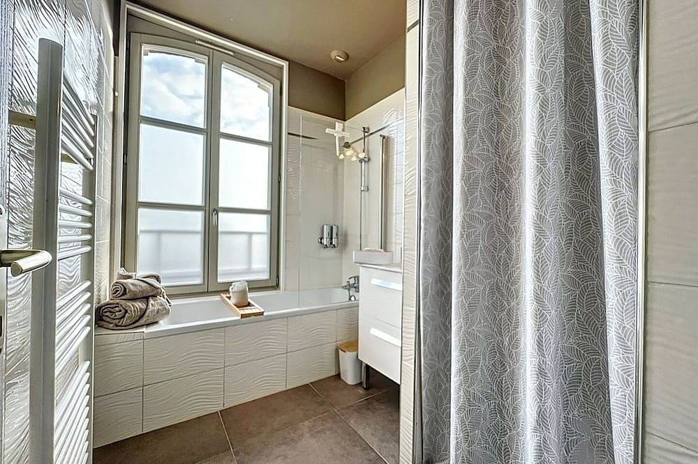 Apartamento entero, Le Patio'nnement, Troyes Centre, Proche Gare, Parking Privé in Troyes, Aube (desambiguación)
