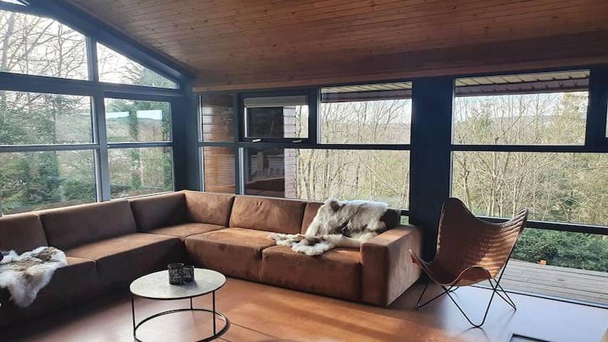 Location de vacances pour 18 personnes, avec jardin ainsi que sauna et piscine dans Odeigne - 3