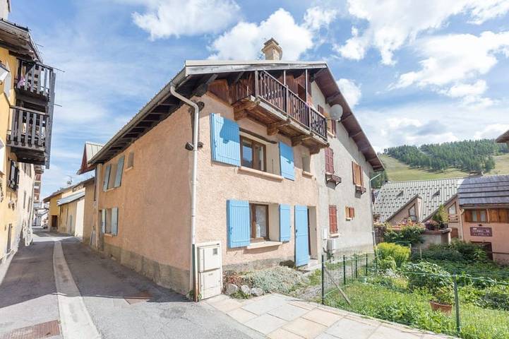 Chalet pour 10 personnes, avec balcon à Montgenèvre