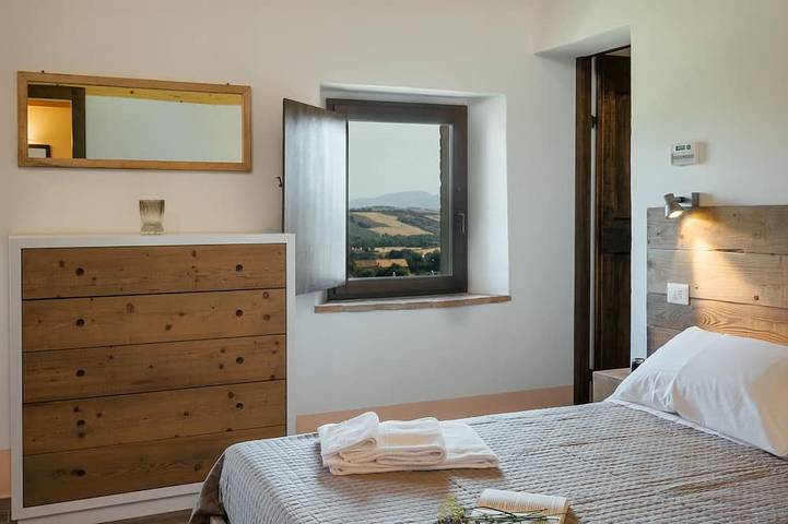 Quercia Wohnung, 210 qm mit Gemeinschaftspool in Santa Maria Nuova, Ancona Provinz