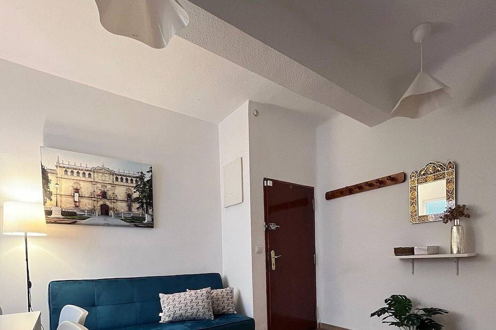 Entire apartment, El Atelier Apartment in Alcalá de Henares, Madrid Province