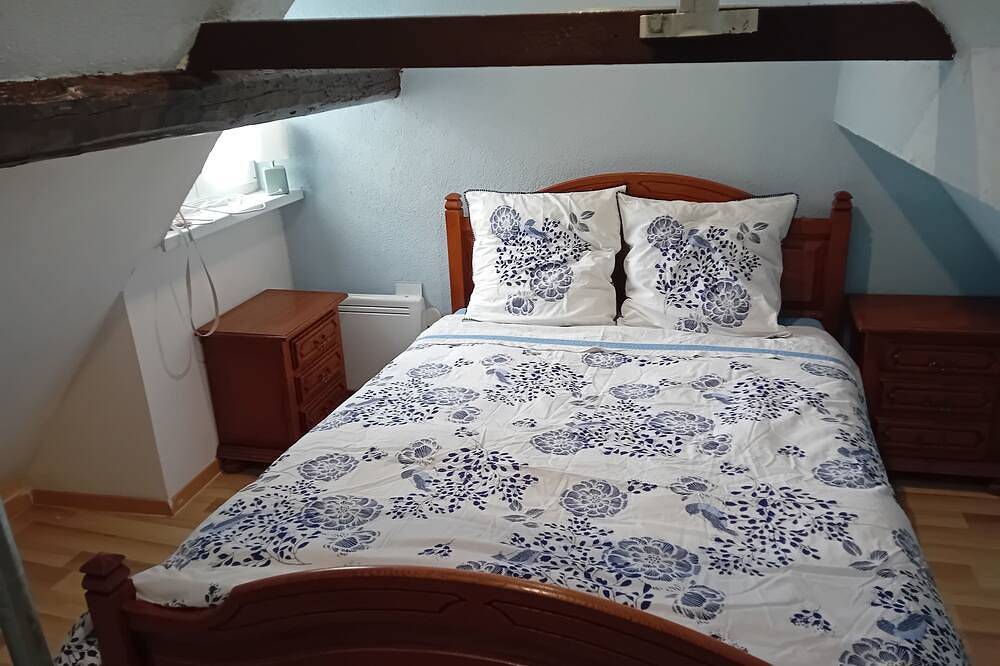 Ganze Wohnung, T2 apartment 44 m2, self-contained. in Kesseldorf, Region Weißenburg