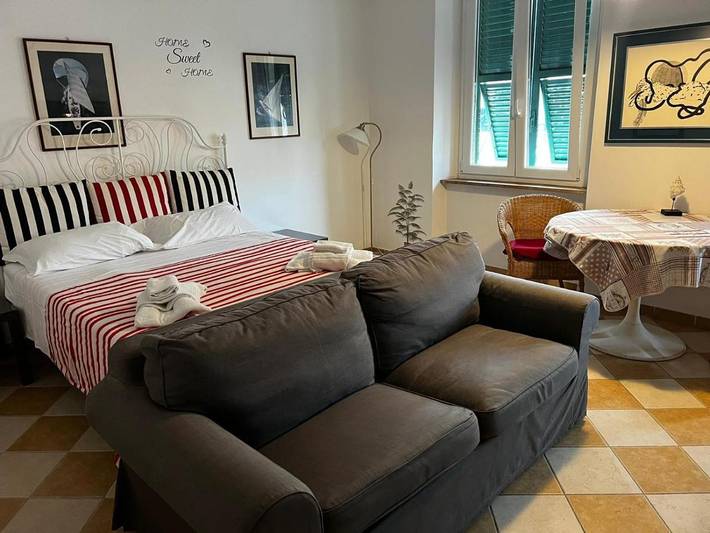 Ferienwohnung für 2 Personen, mit Ausblick in Savona