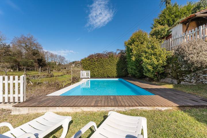 Location de vacances pour 6 personnes, avec piscine ainsi que balcon et jardin dans Portugal du Nord - 2