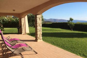 Gîte pour 6 personnes, avec terrasse et jardin à Coggia
