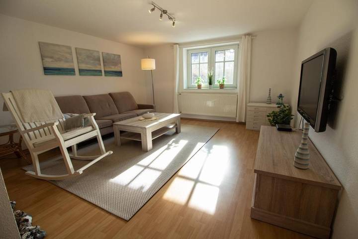 Ferienwohnung für 3 Personen, mit Terrasse und Garten sowie Ausblick