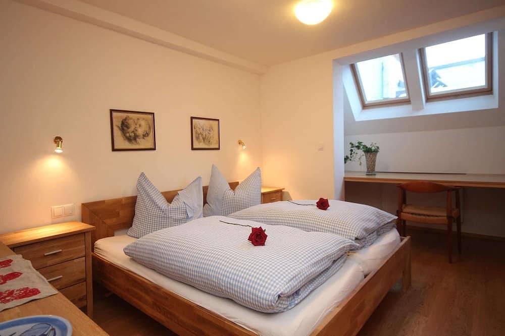 Entire apartment, Apartment in Kitzbuhel near Ski Slopes in Kitzbühel, Kitzbuehl alps