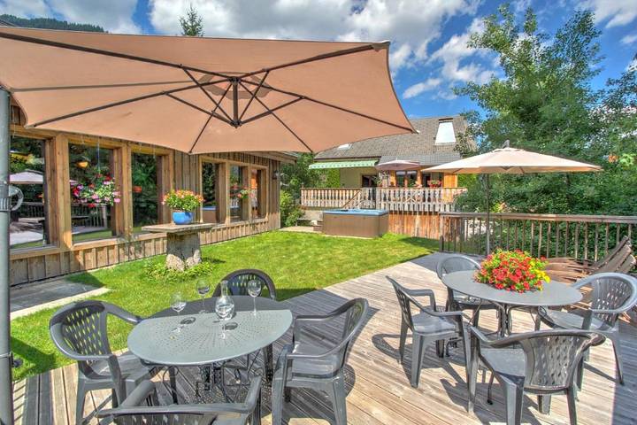 Gîte pour 2 personnes, avec jardin et jacuzzi ainsi que piscine et terrasse à Essert-Romand - 2