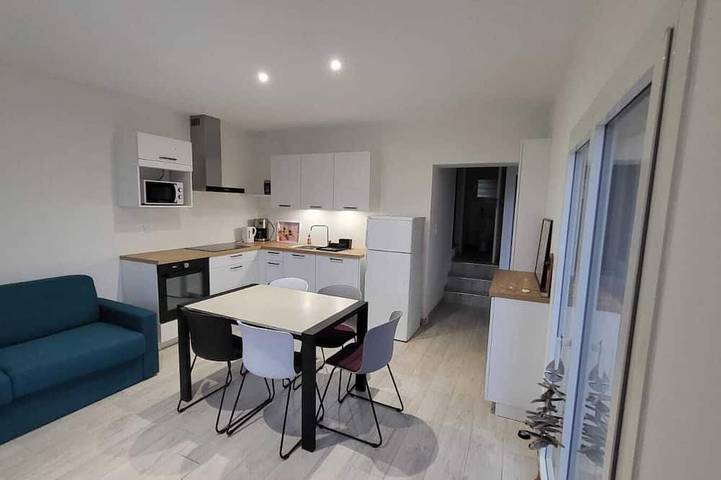 Location de vacances pour 4 personnes, avec jardin et terrasse dans Plage des Estagnots