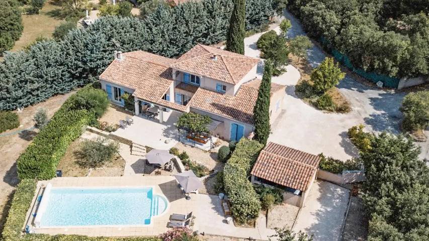 Villa pour 9 personnes, avec piscine et jardin - 1