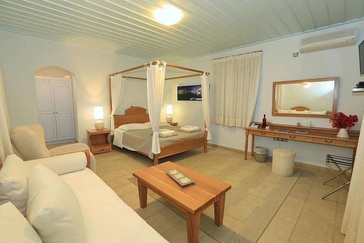 Hôtel pour 2 personnes, avec piscine ainsi que jacuzzi et jardin dans Apollonia - 4