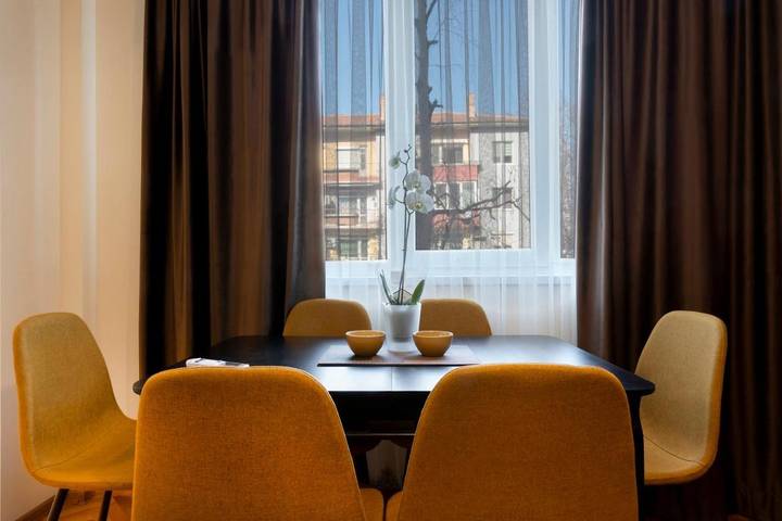 Gîte pour 4 personnes, avec balcon dans Veliko Tarnovo