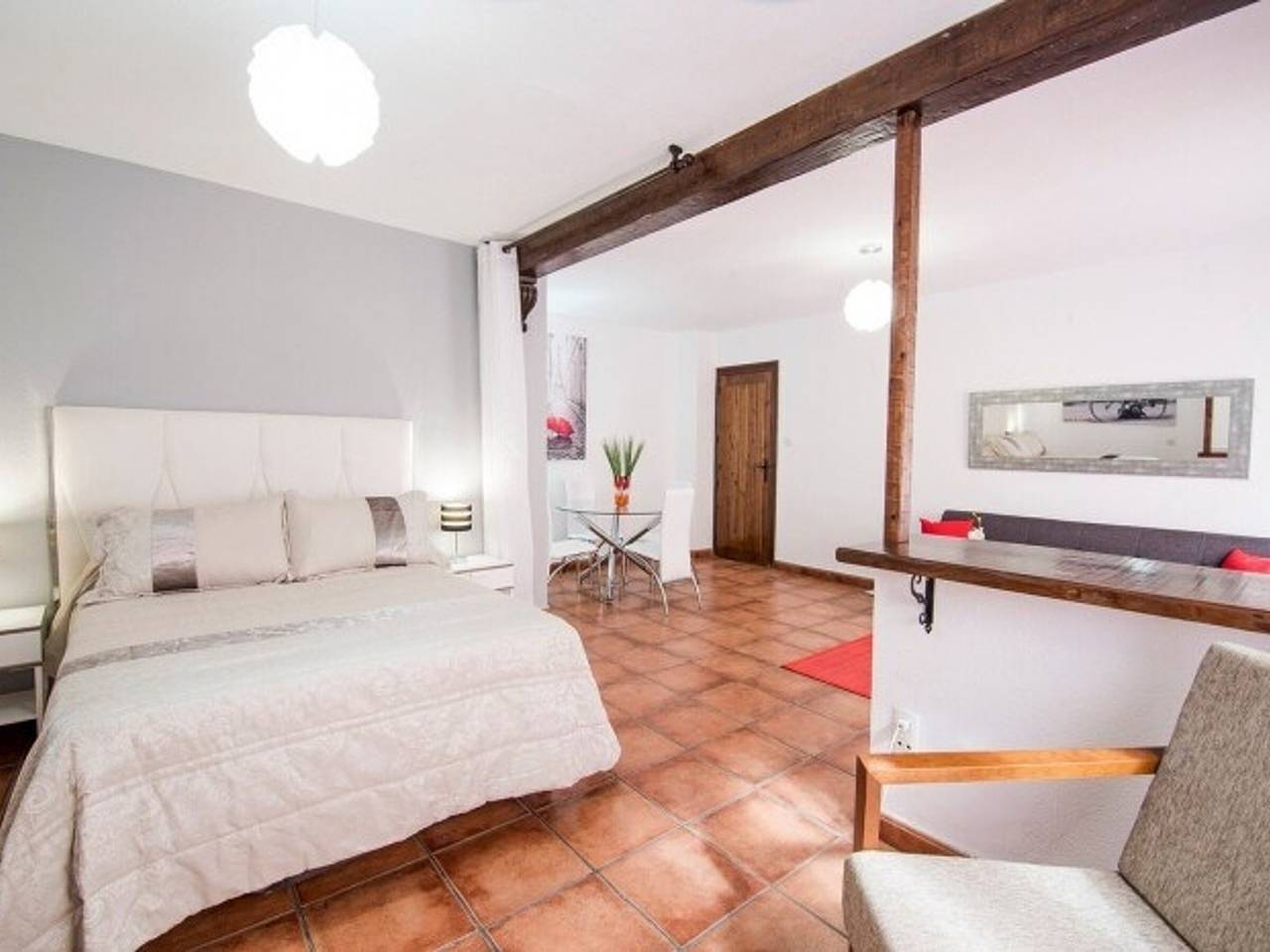 Appartement entier, Studio élégant au cœur de Grenade, idéal pour 4 personnes in Realejo-San Matías, Grenade