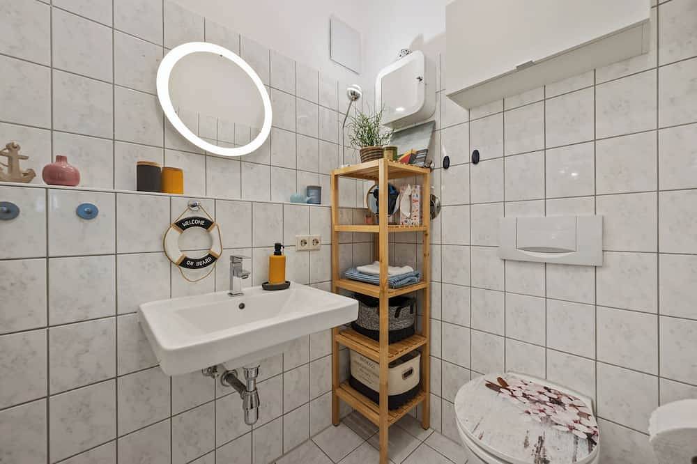 Ganze Wohnung, Sonniges Apartment in Jugendstilvilla im Ludwigsburger Süden in Ludwigsburg, Landkreis Ludwigsburg