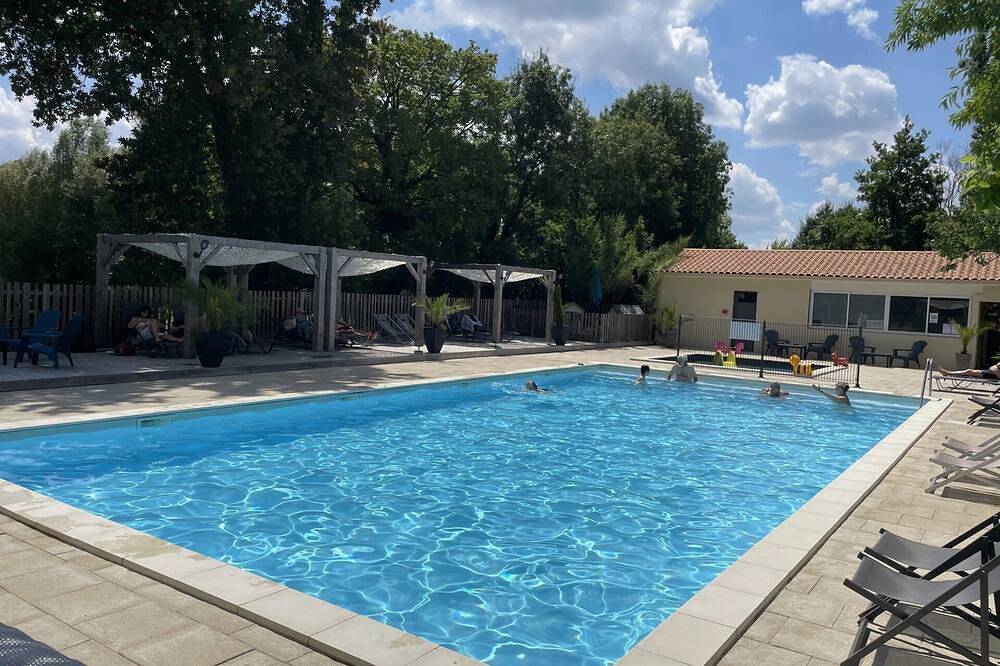 Zecamping 4 étoiles animé pataugeoire locatif Tv 36m2 in Coulon, Région de Niort