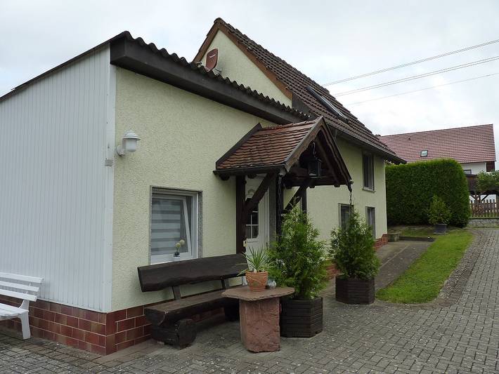 Ferienwohnung für 4 Personen, mit Terrasse und Pool sowie Balkon/Terrasse - 1