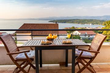 Ferienwohnung für 4 Personen, mit Balkon in Njivice