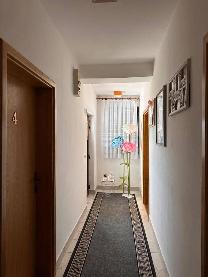 Maison d’hôte pour 2 personnes, avec Terrasse ainsi que Jardin et Vue dans Poljanak - 3