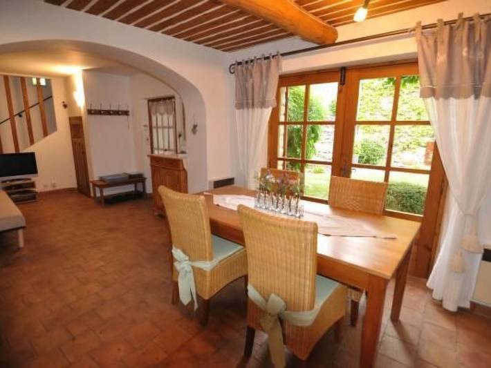 Location de vacances pour 2 personnes, avec piscine et terrasse, animaux acceptés à Puyméras - 2