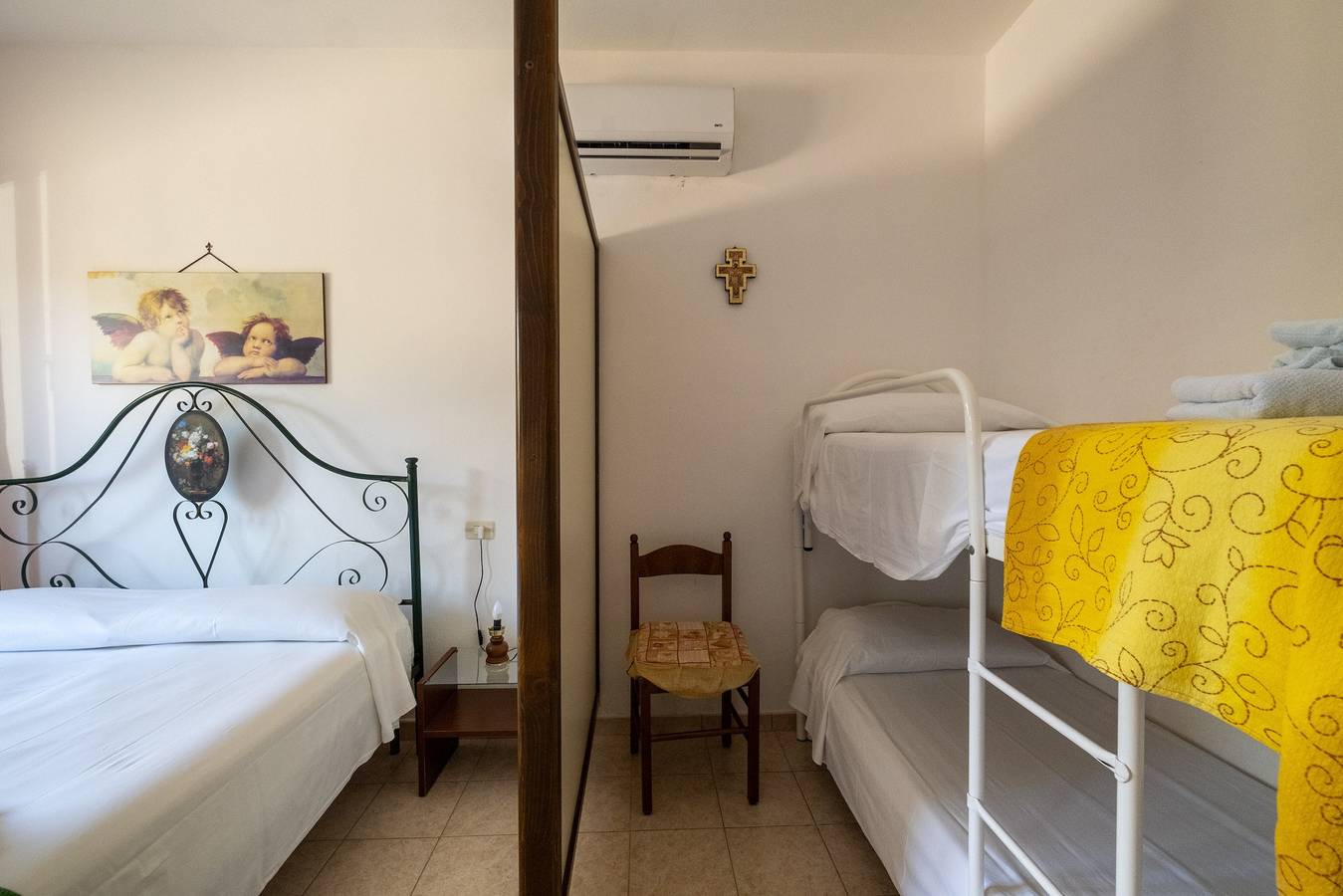 Apartamento entero, Apartamento 'Marubium - Castigno' con piscina compartida, Wi-Fi y aire acondicionado in Maruggio, Golfo de Tarento