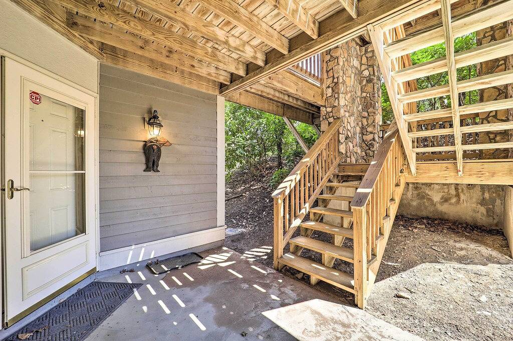 Ganze Wohnung, 6 Mi to Sugar Mtn Slopes: Seven Devils Condo! in Blue Ridge Parkway, Seven Devils