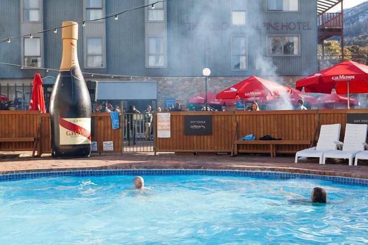 Holiday rental for 10 people, with balcony and pool in Kosciuszko National Park