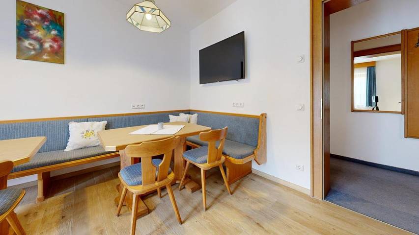 BnB für 9 Personen, mit Garten und Ausblick sowie Sauna, mit Haustier im Brixental - 3