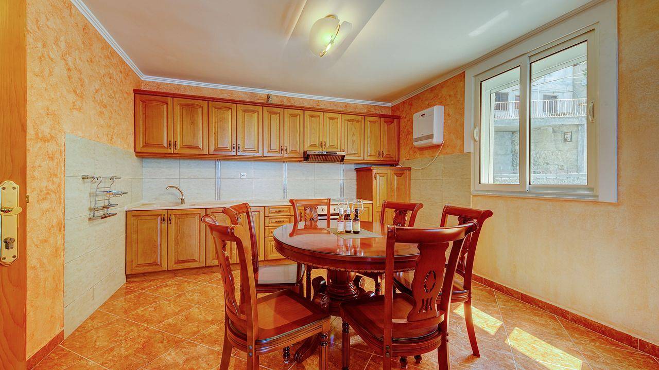 Ferienhaus für 8 Personen (232 m²) in Kruče in Opština Ulcinj