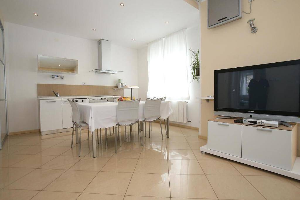 Appartement entier, Apartment  with a sea view in Baška, Krk