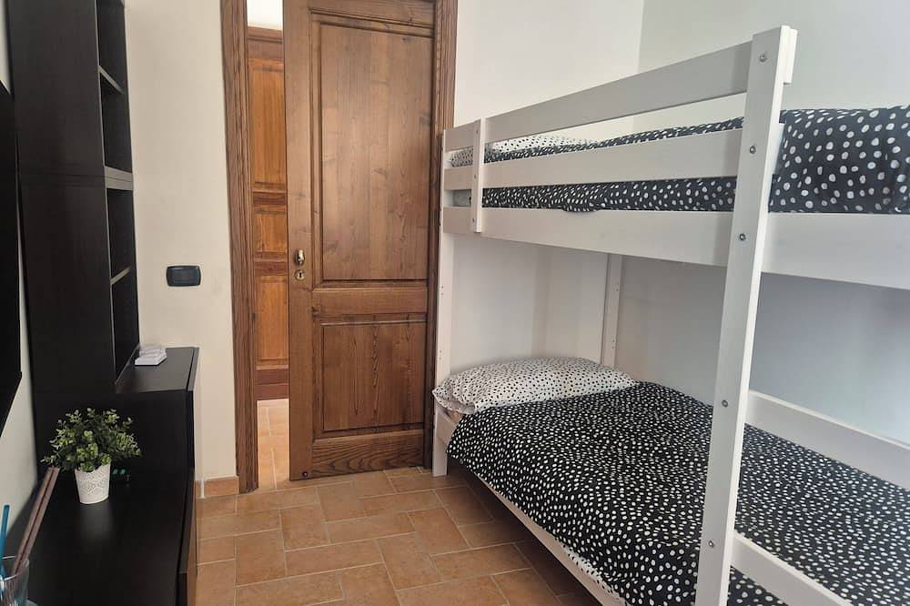 Entire apartment, Apartment historical center Dimora Del Funaro with parking in Orvieto, Terni Province