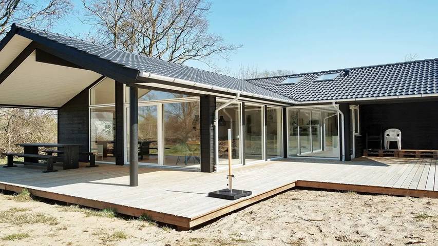 Ferienhaus für 9 Personen, mit Terrasse - 1