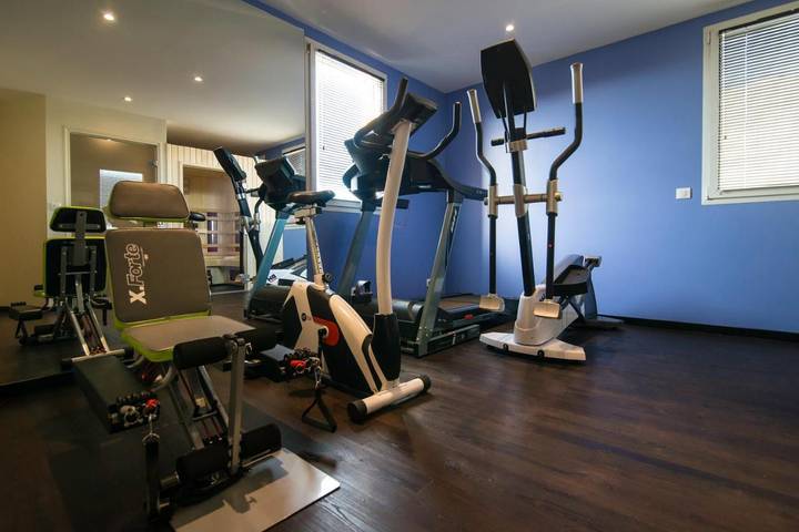 Hôtel pour 3 personnes, avec sauna, animaux acceptés à Tinqueux - 2