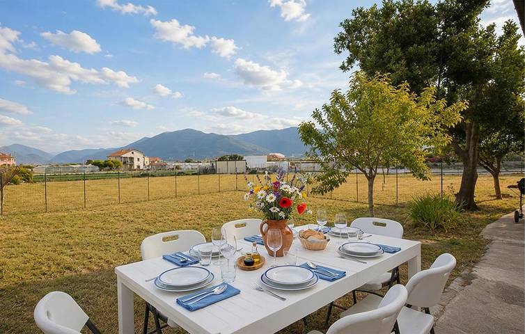 Gîte pour 6 personnes, avec Terrasse et Jardin à Albenga - 2