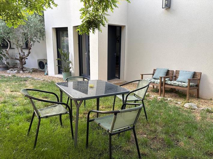 Location de vacances pour 4 personnes, avec vue et jardin à Cessenon-sur-Orb - 3