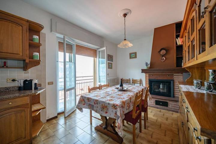 Gîte pour 4 personnes, avec vue sur le lac ainsi que terrasse et vue à Mandello del Lario - 3