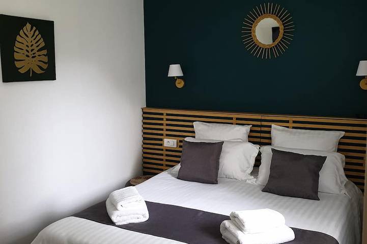 Gîte pour 4 personnes, avec terrasse ainsi que piscine et jardin dans Port de plaisance de Douarnenez-Tréboul - 4