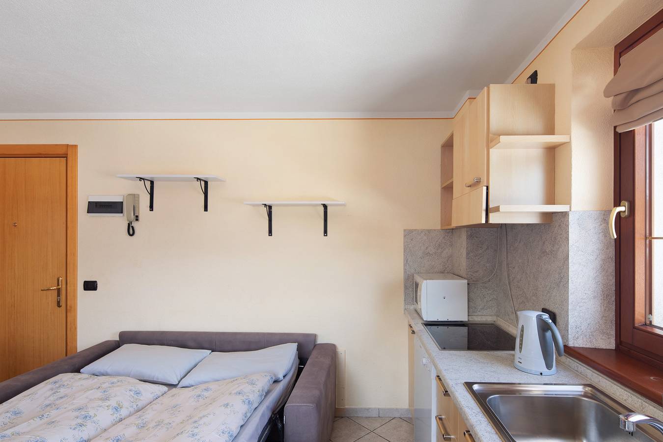 Entire apartment, Apartment 'Natale 5' with Mountain View, Balcony and Wi-Fi in Livigno (Town), Livigno