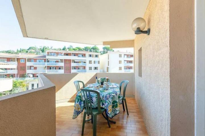 Gîte pour 4 personnes, avec terrasse et balcon/terrasse, animaux acceptés dans Office de Tourisme Sainte Maxime - 4