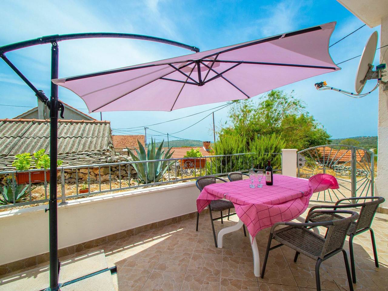 Appartamento vacanze a Razanj a partire da 106€ a notte