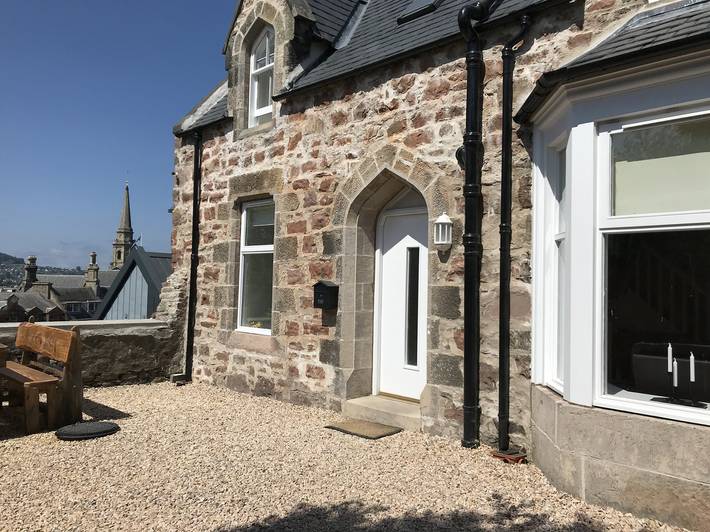 Log cabin for 6 people, with garden in Inverness