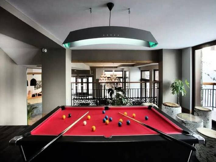 Appartement de vacances pour 8 personnes, avec sauna ainsi que balcon et piscine, adapté aux familles