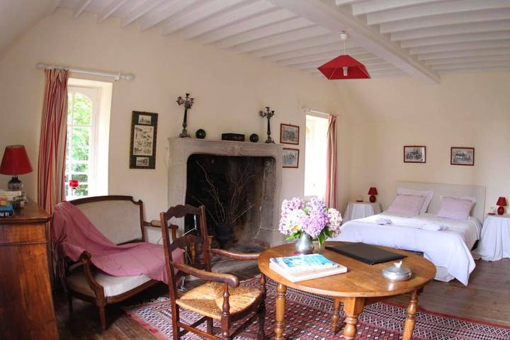 Chambre d’hôte pour 10 personnes, avec vue et jardin, animaux acceptés dans la Manche - 4