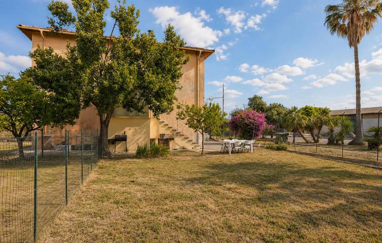 Ferienwohnung für 6 Personen, mit Terrasse und Garten in Albenga