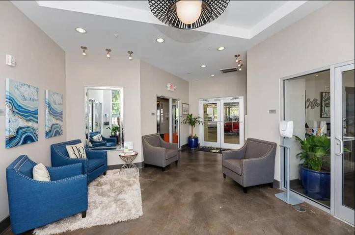 Ferienwohnung für 2 Personen, mit Terrasse und Pool, mit Haustier in Charlotte