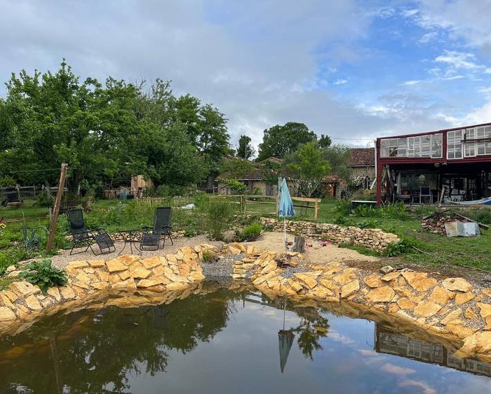Location de vacances pour 2 personnes, avec jardin et terrasse, animaux acceptés à Chassiecq