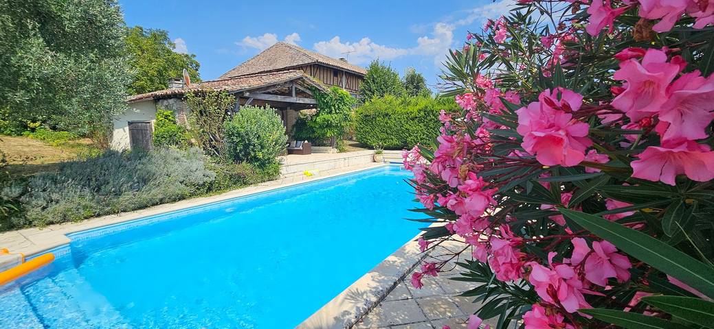 Gîte pour 4 personnes, avec Jardin et Bassin pour enfant dans le Lot-et-Garonne