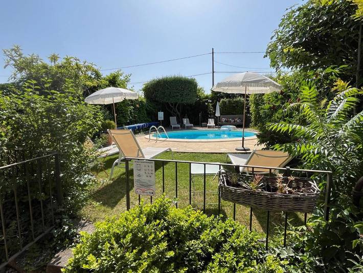 Chambre d’hôte pour 2 personnes, avec piscine ainsi que vue et jardin, animaux acceptés à Orange - 4