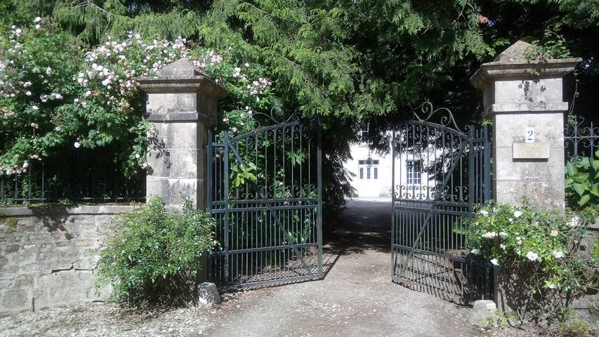 Gîte pour 8 personnes, avec jardin dans Val-de-Saire - 2